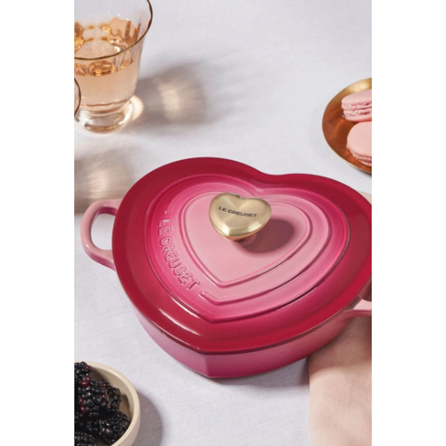 Le Creuset Signature Campagnard Heart Shape 20 cm Berry